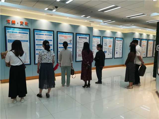 2021年10月19日下午，市科技局局領導帶隊參觀清遠市網絡安全教育館01.jpg