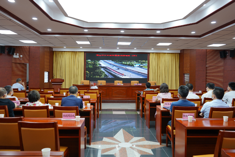 2022年9月9日，清遠市水利局在局八樓會議室組織黨員干部職工觀看廉政微電影.JPG
