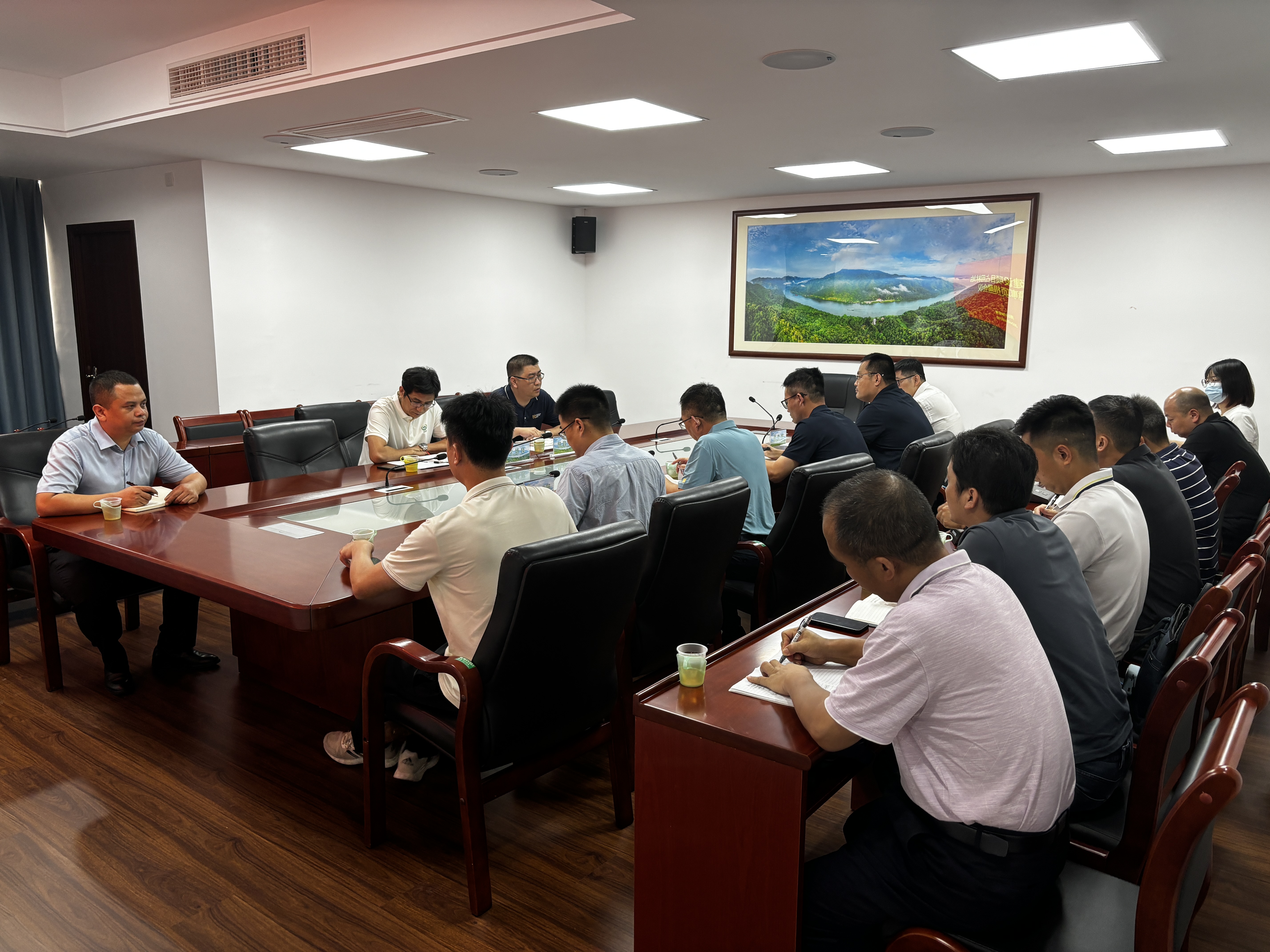 清遠市林業(yè)局召開建設(shè)項目占用林地注意事項提醒會議.doc_2