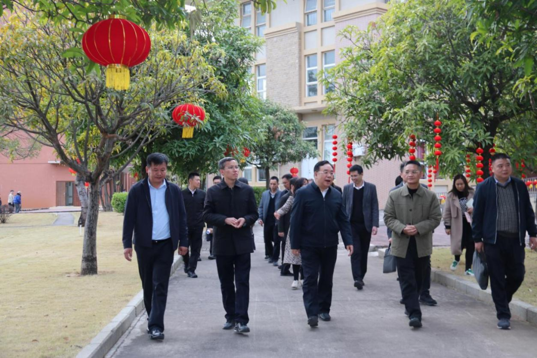 省廳丁紅都書記蒞清：調(diào)研養(yǎng)老福祉，傳遞新春溫情