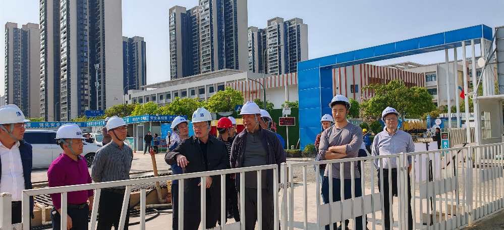 市領(lǐng)導(dǎo)帶隊(duì)督導(dǎo)檢查施工安全、防汛防風(fēng)、污染防治等工作